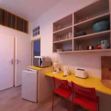 Residence Les Volets Bleus: Studio De 30 M² Classe 2 * Rochefort  Exterior foto